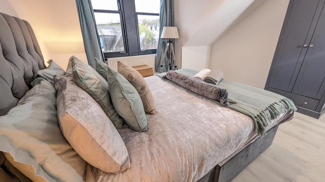 Lovely 2 Bedroom Apartment In Central Location Greenock Esterno foto